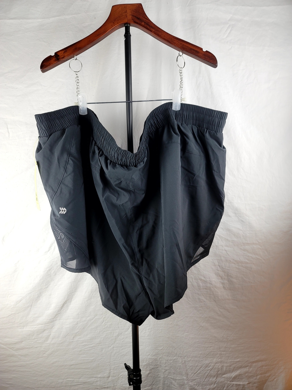 NWT All In Motion Women's Plus 4X Black Active Woven Shorts Gym Runni